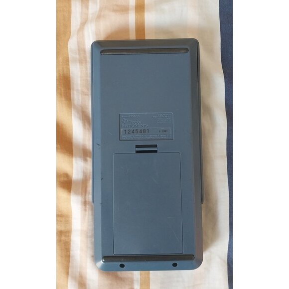 Texas Instruments TI-81 Graphing Calculator & Cover - Picture 4 of 4